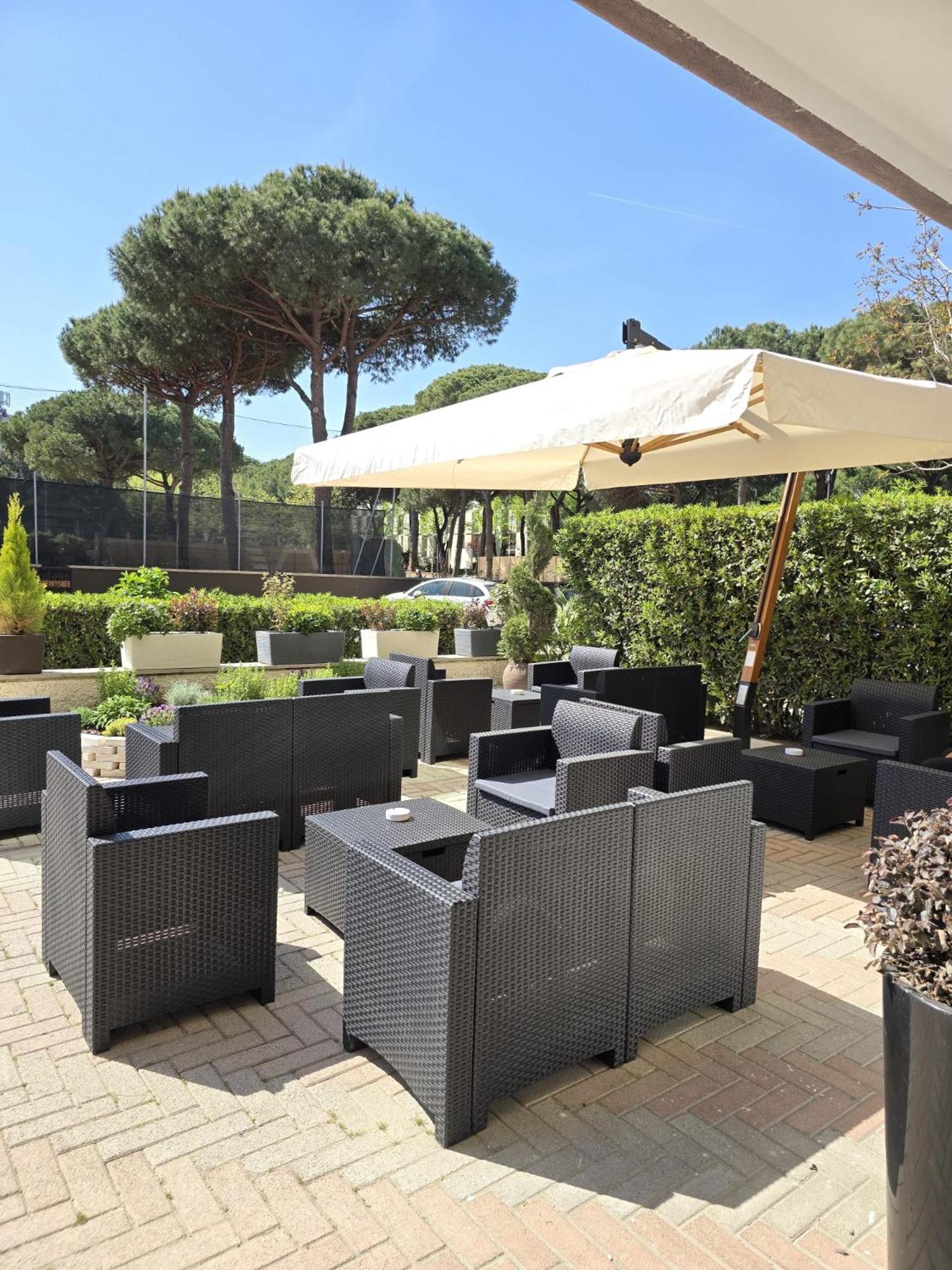 Hotel Helios Beach Milano Marittima Exterior photo
