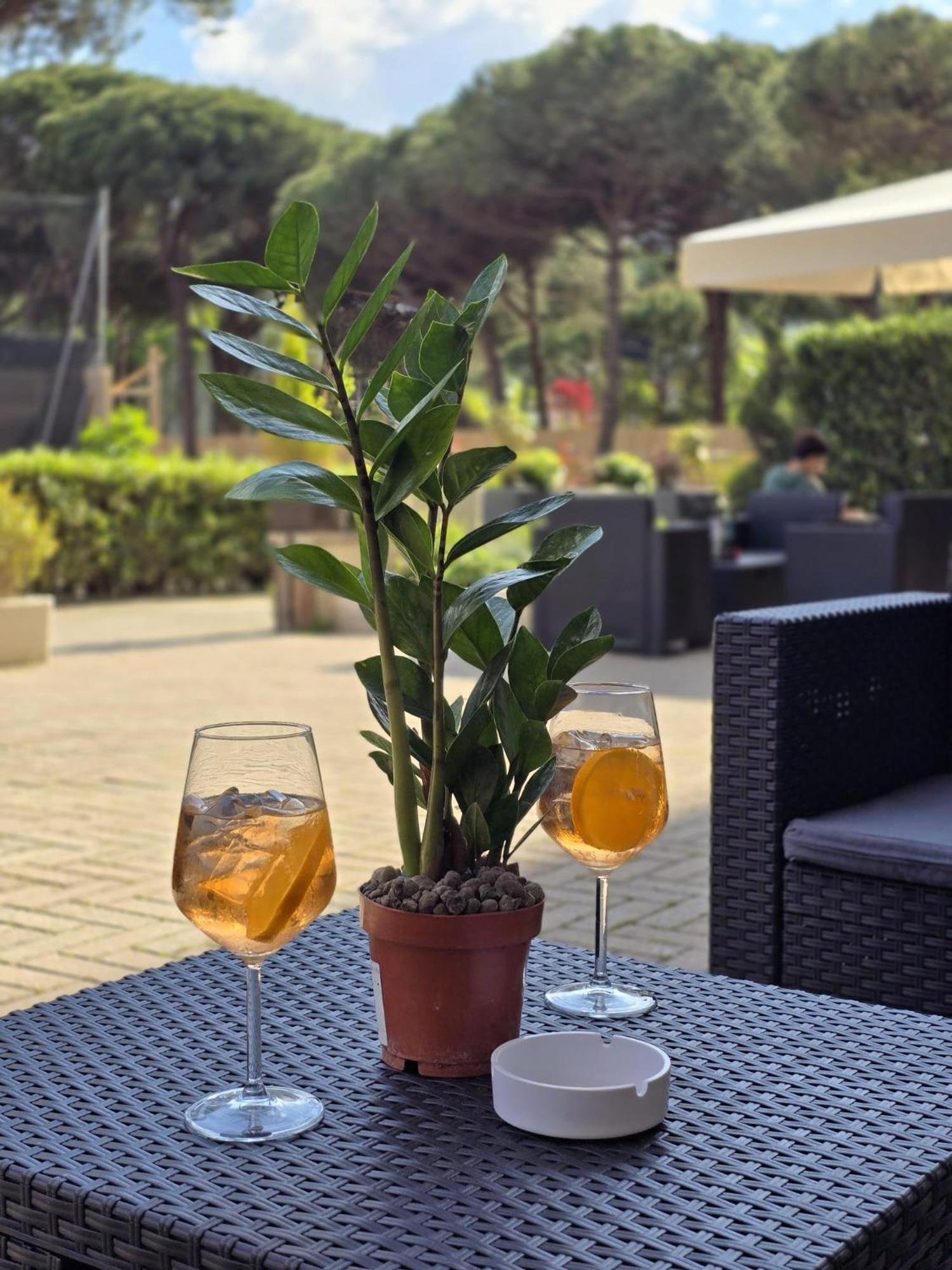 Hotel Helios Beach Milano Marittima Exterior photo