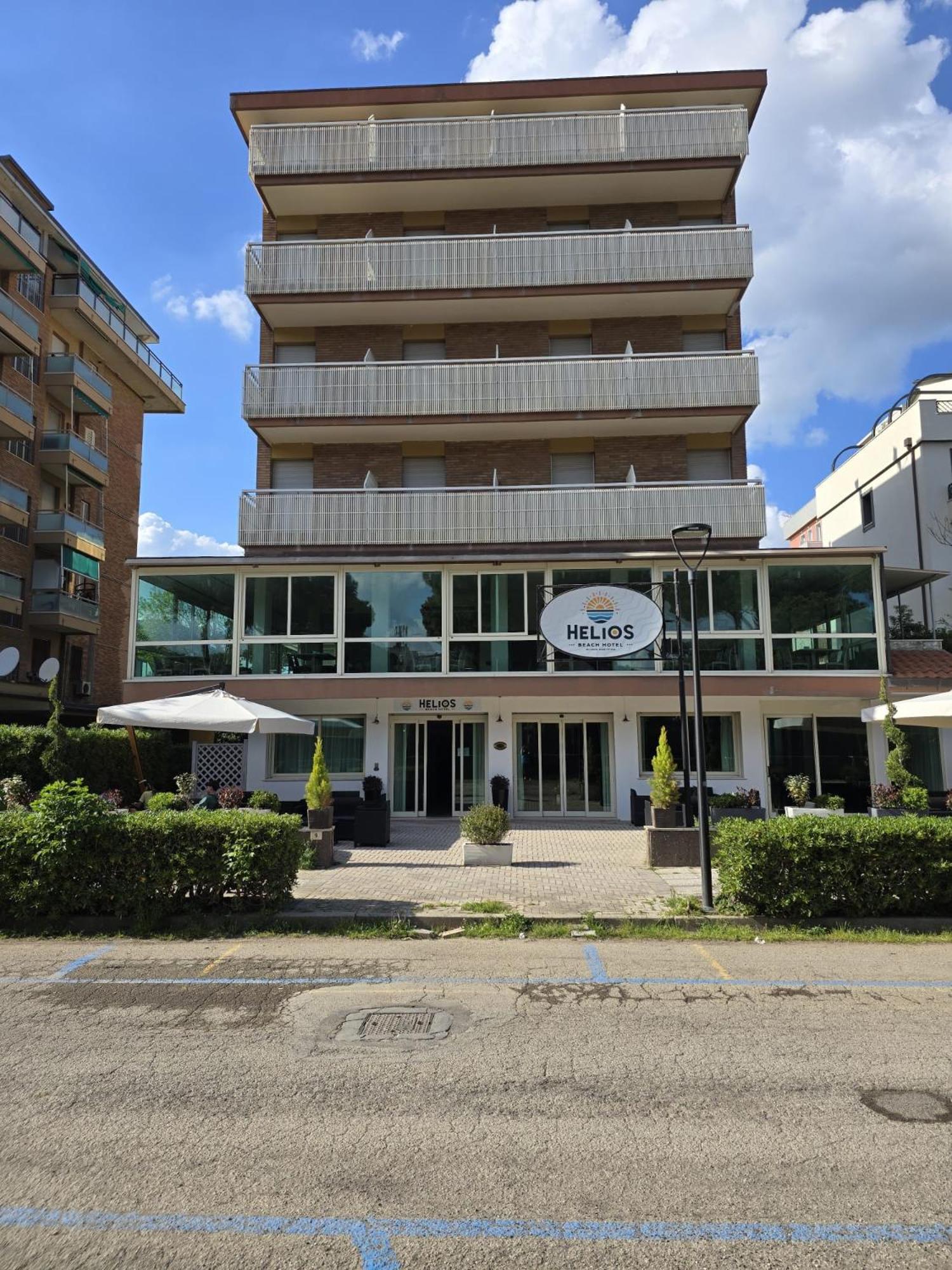 Hotel Helios Beach Milano Marittima Exterior photo
